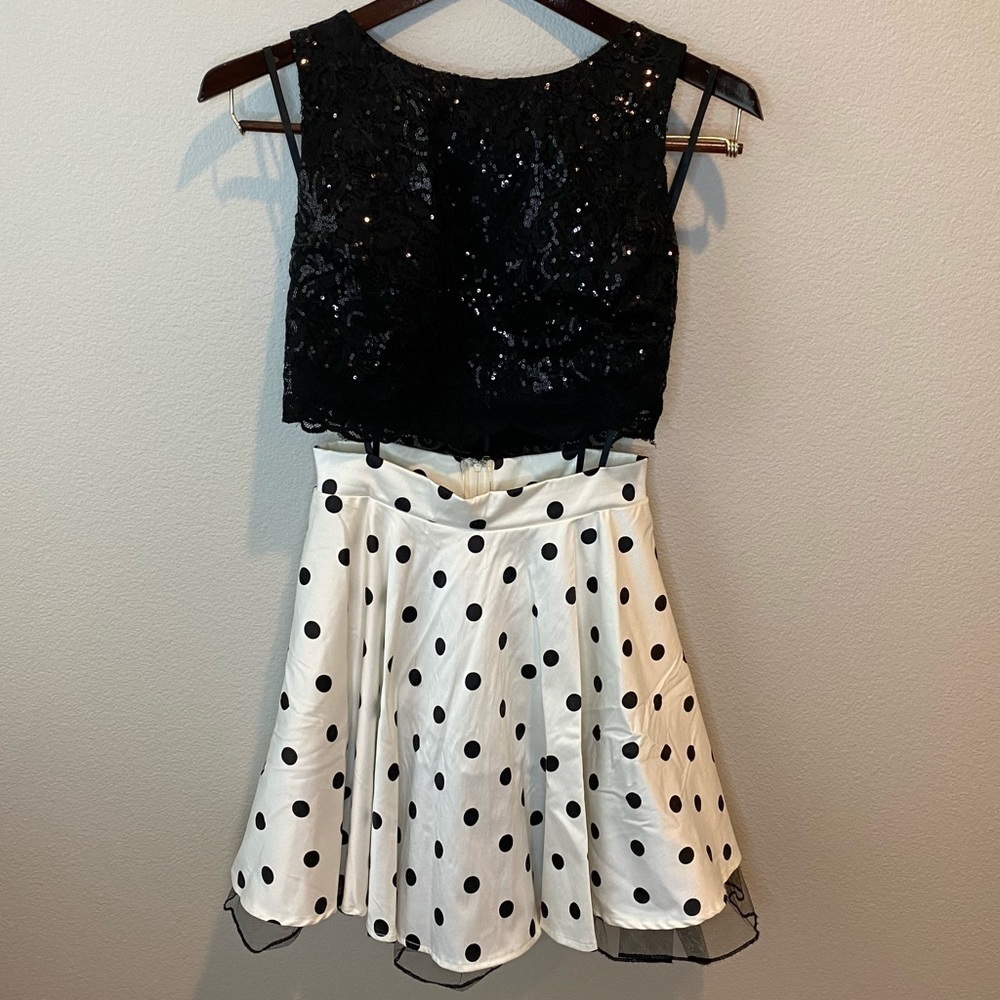 City Studio 2 Piece Sz 7 Black White Polka Dot